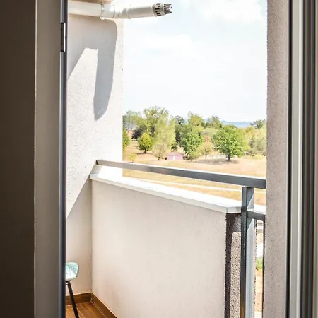 Ivice 아파트 고르니 밀라노바츠